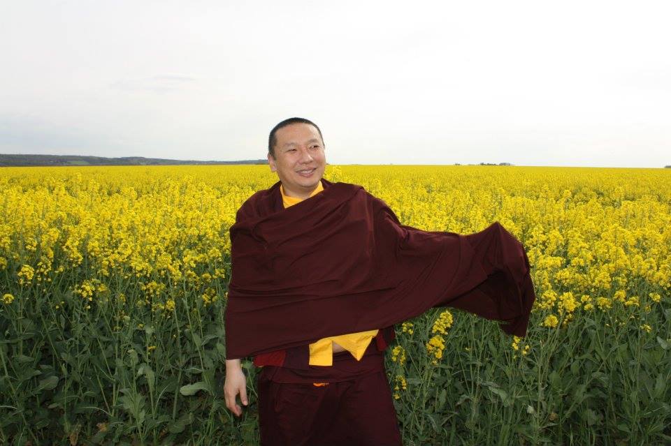 A beautiful photo of Zurmang Gharwang Rinpoche